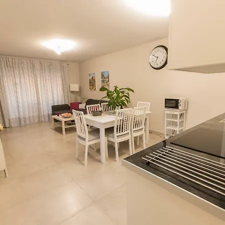 Luminoso Mareverde Apartment *